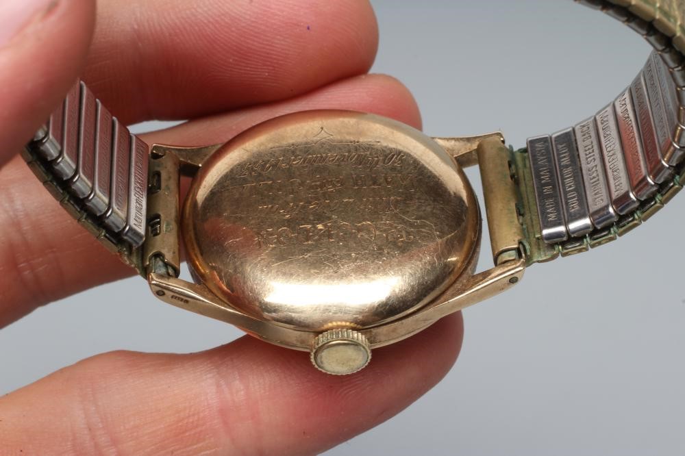 A GENTLEMAN'S 9CT GOLD OMEGA WRISTWATCH Image