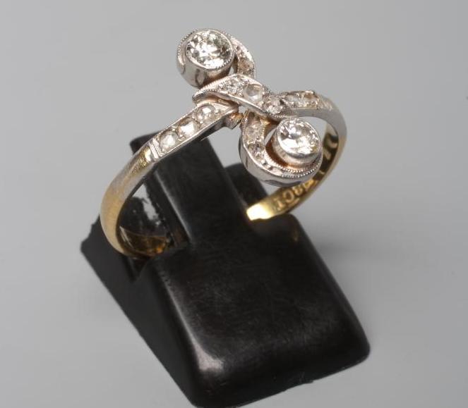 A DIAMOND RING Image