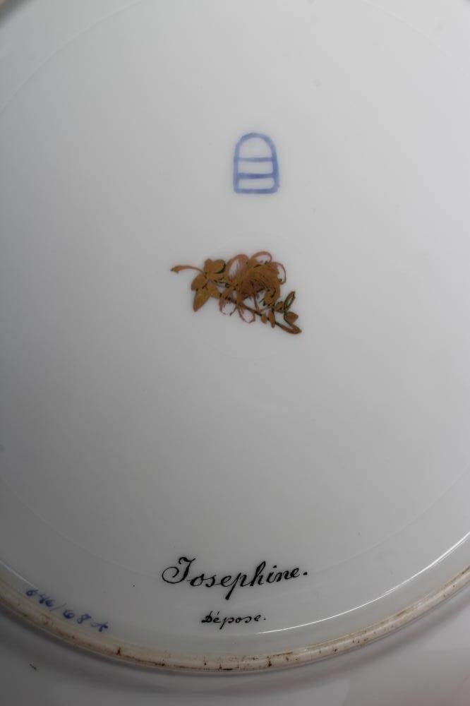 A PAIR OF ROSENTHAL PORCELAIN CABINET PLATES Image