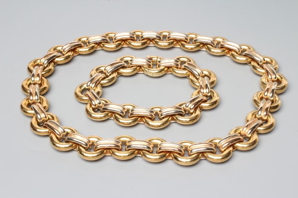 KRIA GIOELLI - An Italian tri-colour snaffle link choker and matching bracelet Image