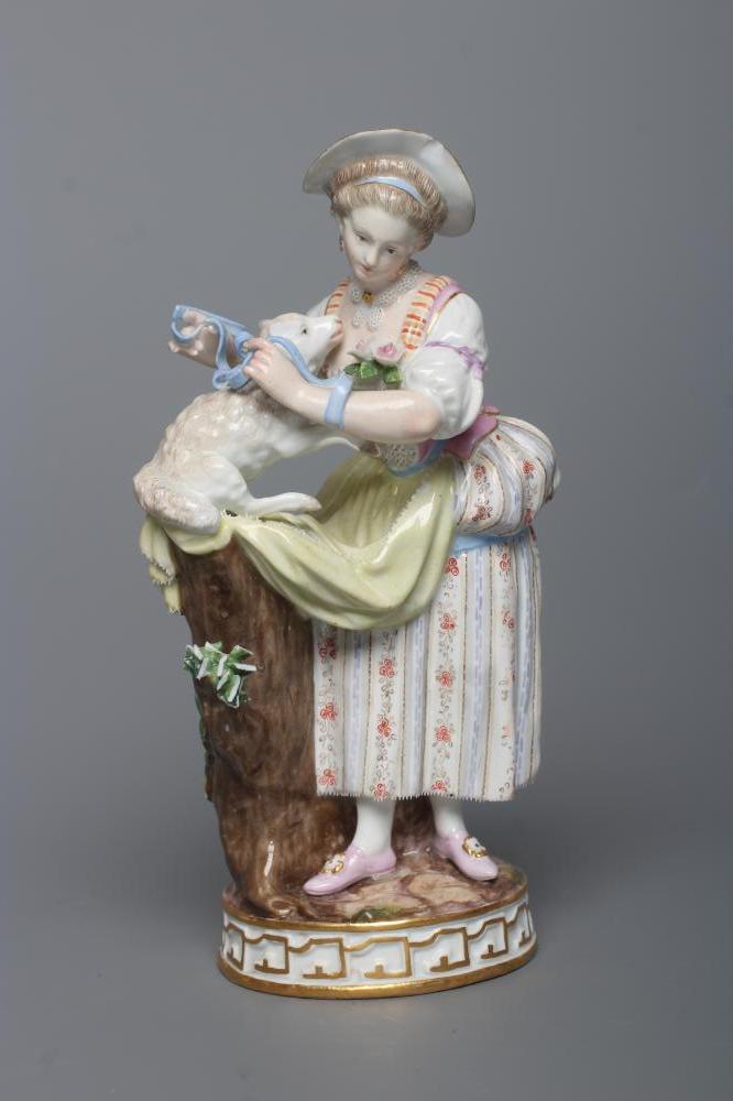 A MEISSEN PORCELAIN FIGURE Image