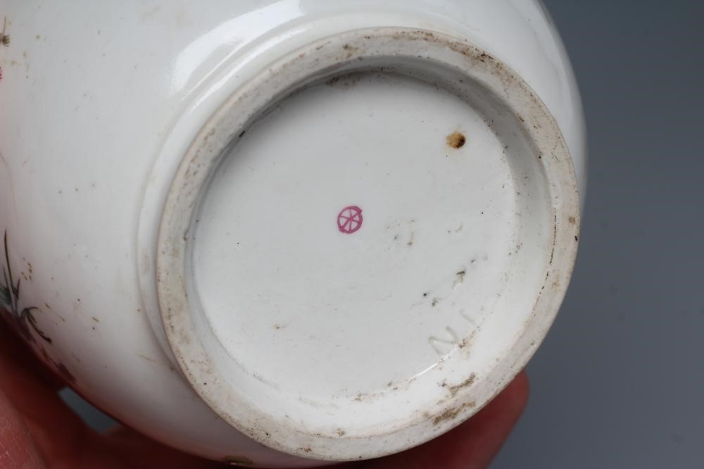 A HOCHST PORCELAIN TEAPOT AND COVER Image