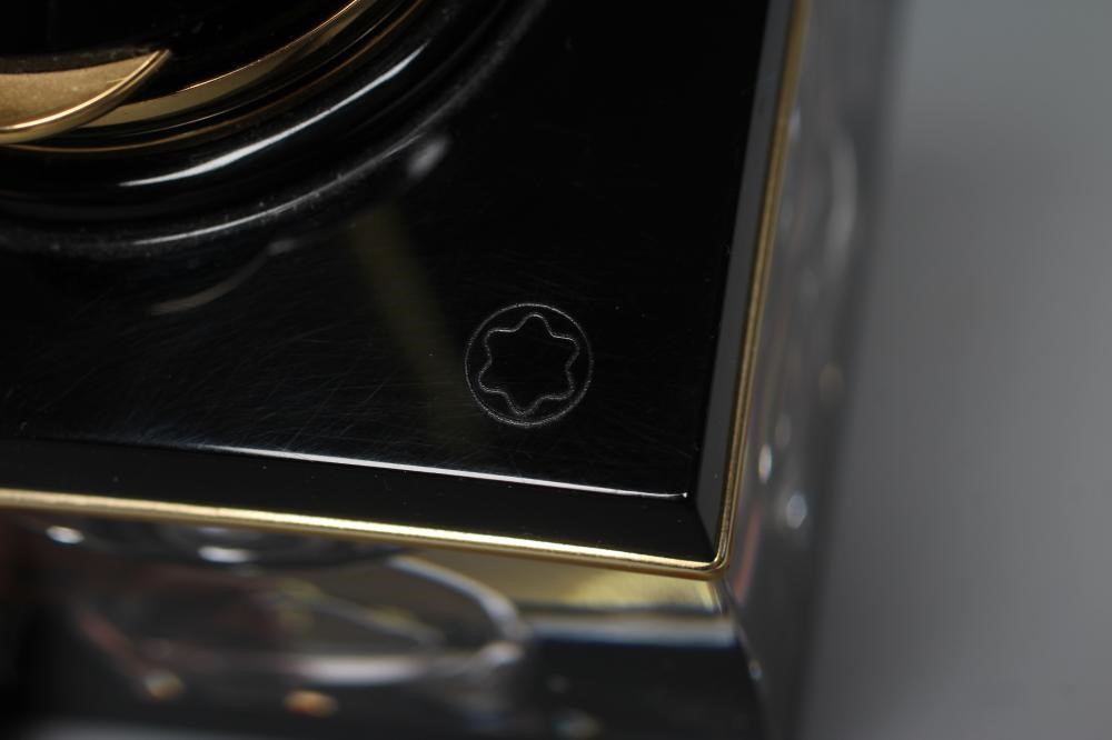 A MONTBLANC MEISTERSTUCK SQUARE GLASS INKWELL Image