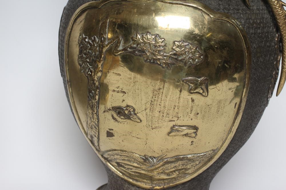 A PAIR OF JAPANESE GILT METAL VASES Image