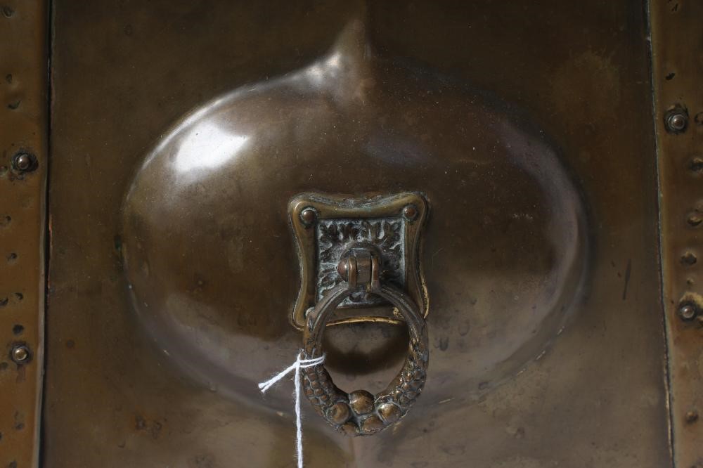 AN ARTS AND CRAFTS STYLE BRASS COAL BOX Image