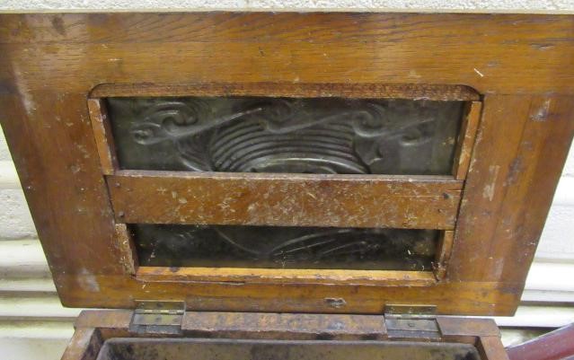 AN ARTS AND CRAFTS OAK COAL BOX Image