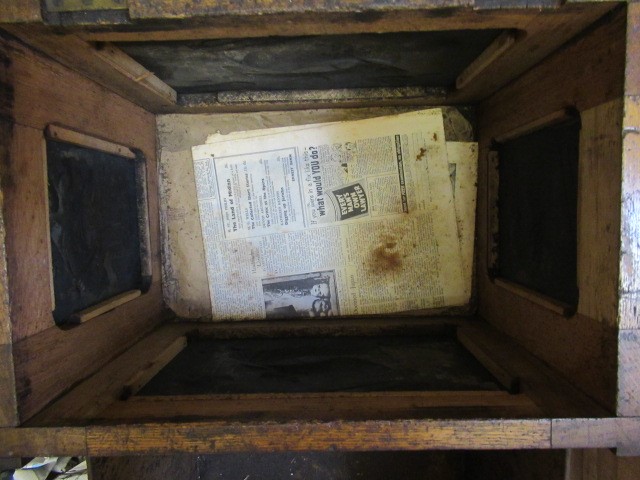 AN ARTS AND CRAFTS OAK COAL BOX Image