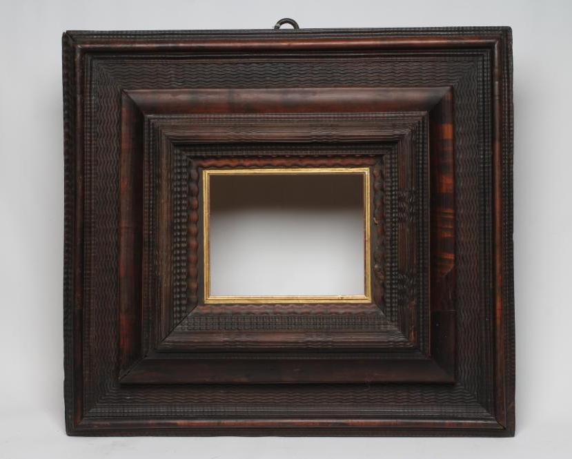 A DUTCH RIPPLE MOULDED FRAME, 17th century, with gilded slip to take picture 12 3/4" x 10 1/4", 30" Image
