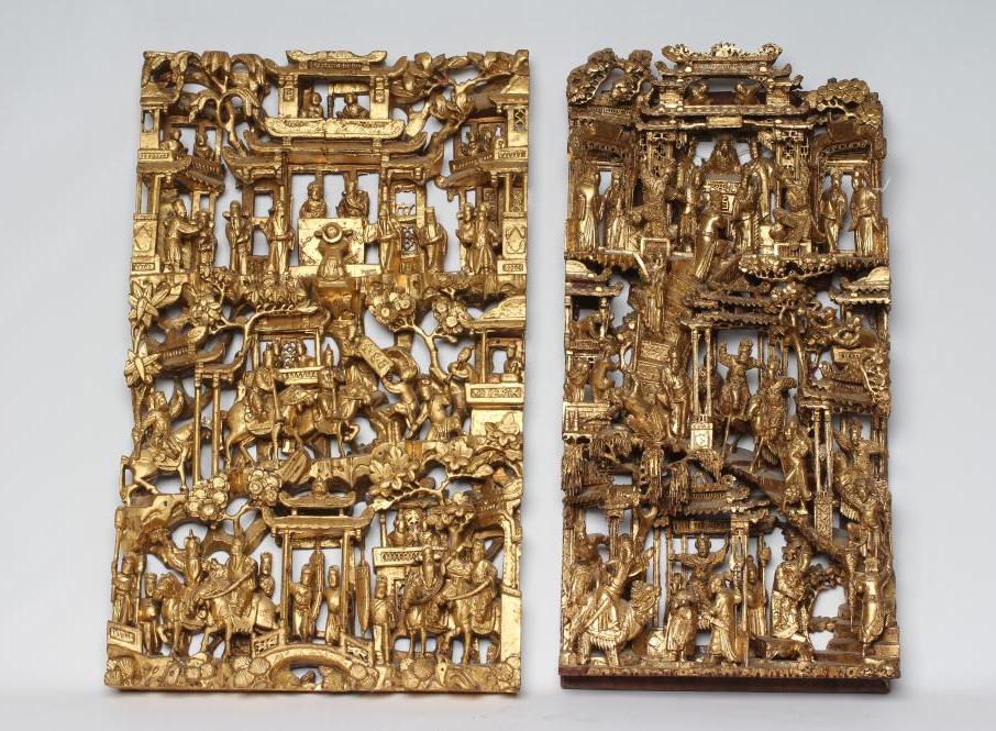 A CHINESE CARVED AND PIERCED GILTWOOD PANEL Image