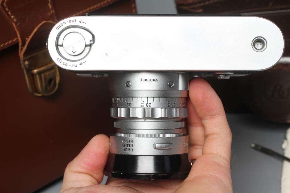A LEICA M3 ERNST LEITZ WETZLAR CAMERA, numbered 962 844, with Ernst Leitz GmbH Wetzlar Summicron Image