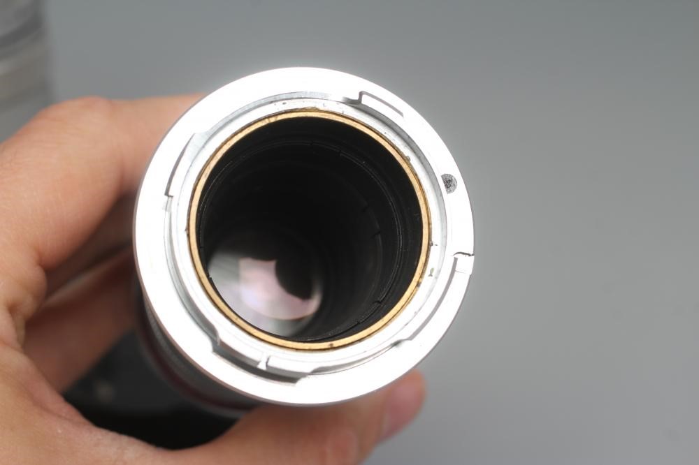 TWO LEITZ WETZLAR ELMAR LENSES, comprising a 1:4/135 1902210 and a 1:4/90 1822376 (Est. plus 24% Image