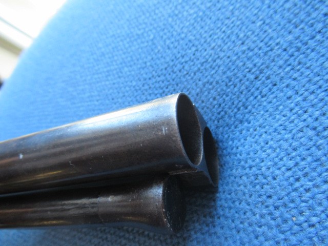 A WILLIAMS & POWELL PERCUSSION 14 BORE DOUBLE BARRELLED SHOTGUN Image