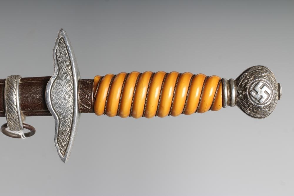 A THIRD REICH LUFTWAFFE OFFICER'S DAGGER Image