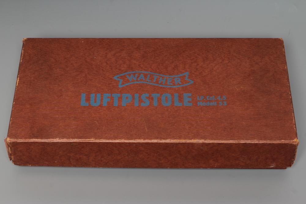 A BOXED WALTHER LUFTPISTOLE .177 AIR PISTOL with 9 3/8" barrel Image