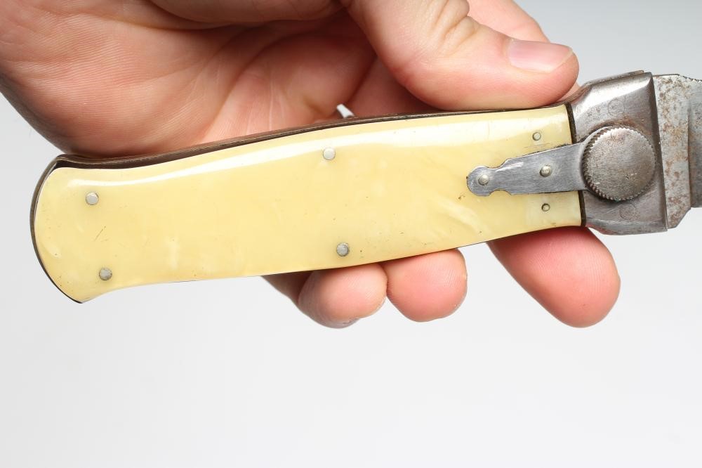 A KA BAR SURVIVAL AXE KNIFE with 4 5/8" Union Cutlery Co. knife blade Image