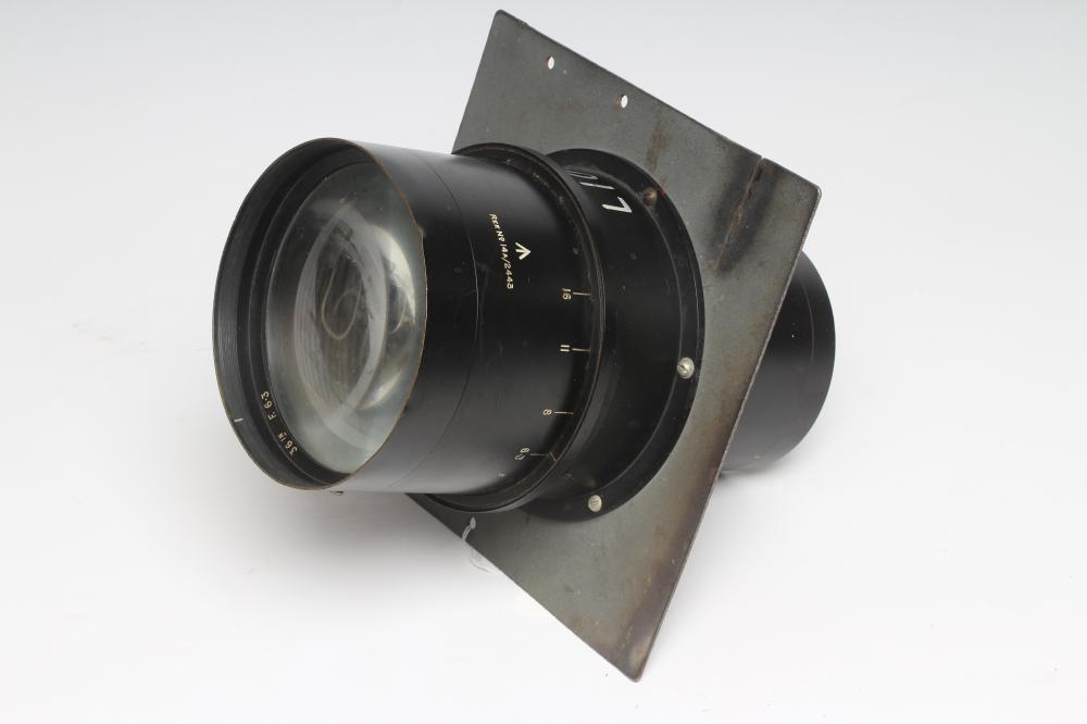 A RARE WWII SPITFIRE RECONNAISSANCE LENS Image