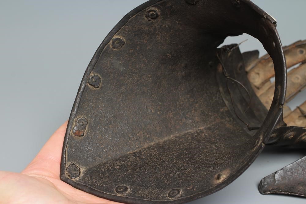 AN ANTIQUE GAUNTLET Image
