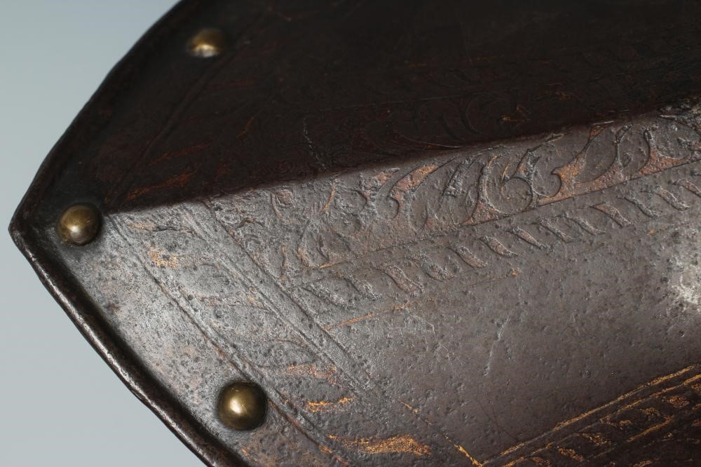 AN ANTIQUE GAUNTLET Image