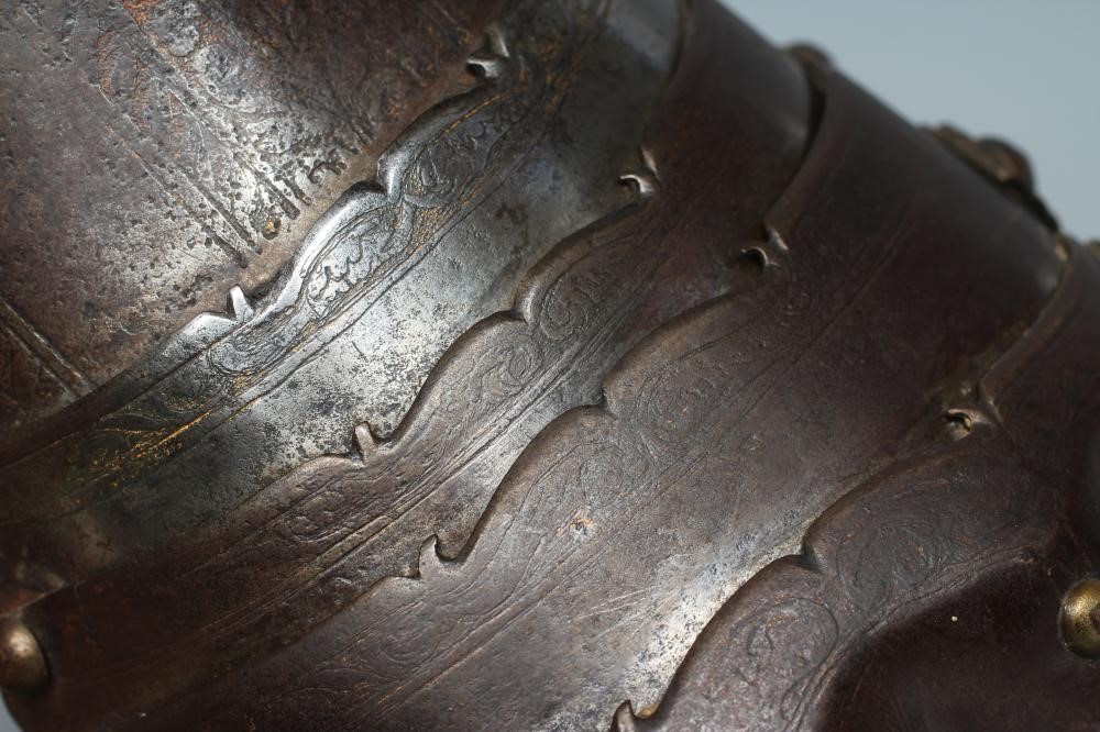 AN ANTIQUE GAUNTLET Image