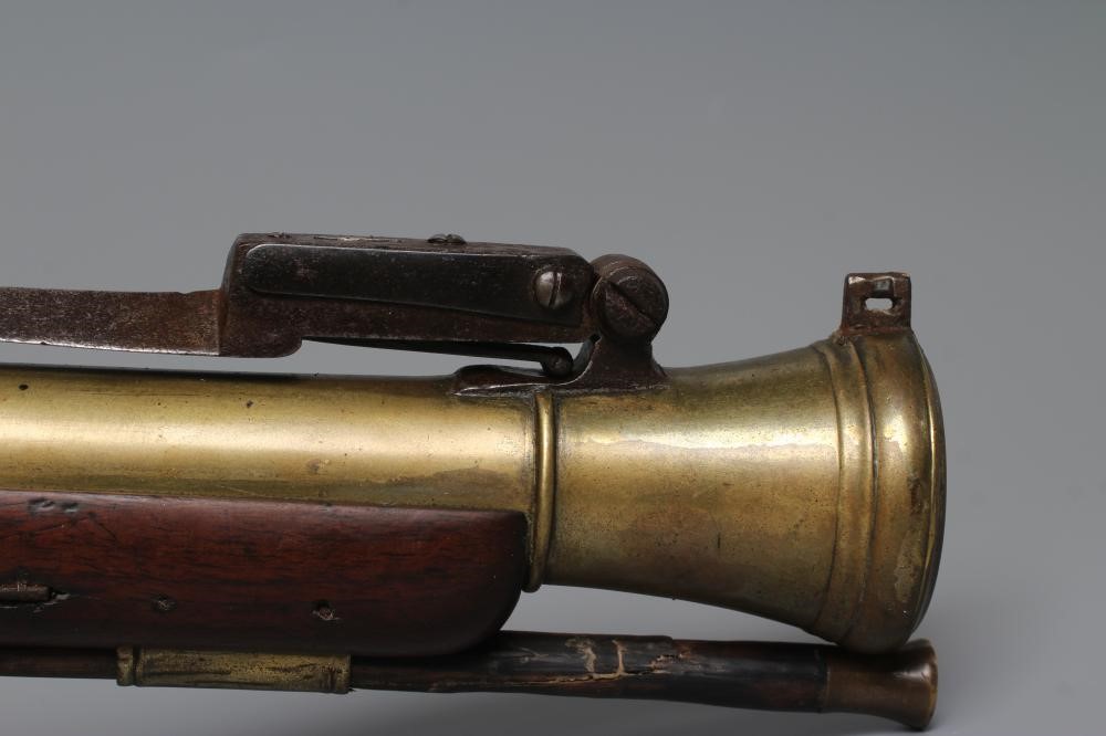A FLINTLOCK BLUNDERBUSS Image