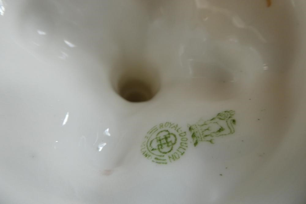 A PAIR OF ROYAL DOULTON CHINA GARNITURE VASES Image