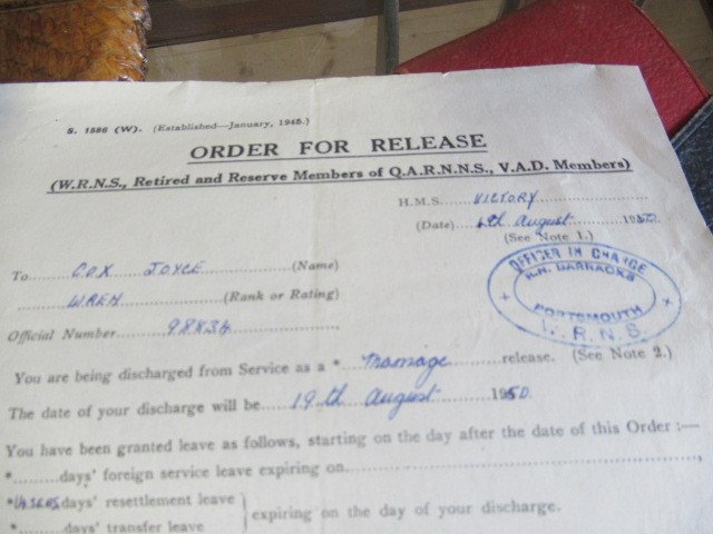 A GENERAL SERVICE MEDAL awarded to Cpl. Claude Cox of the Parachute Regiment Image