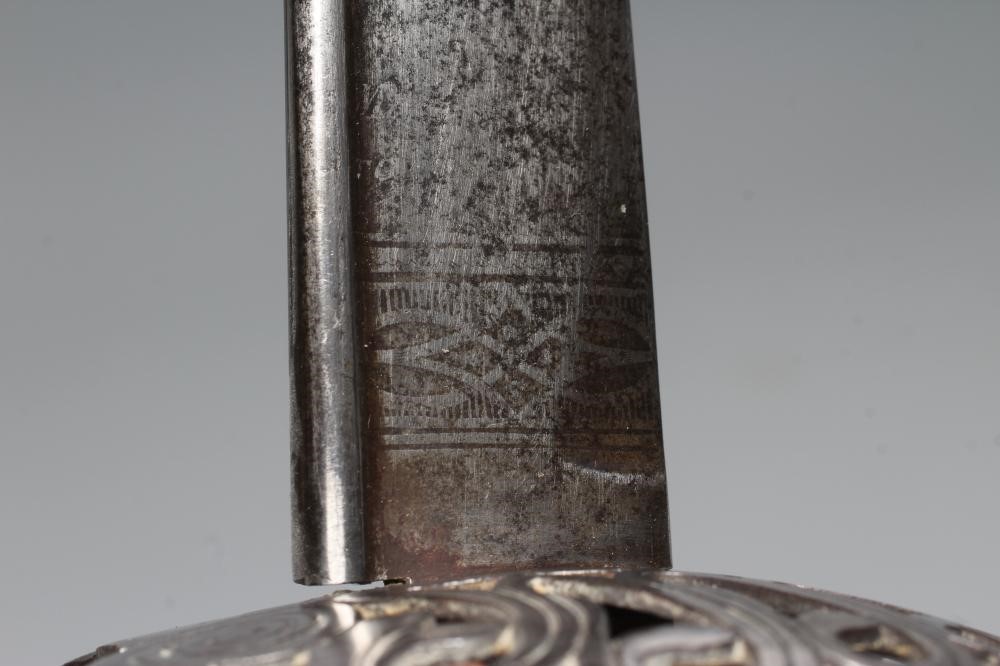 A BRITISH 1821 PATTERN HEAVY CAVALRY OFFICER'S SWORD Image