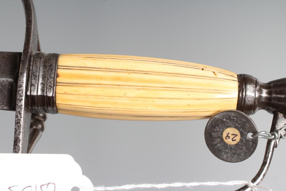 A BRITISH 1786 PATTERN INFANTRY OFFICER'S SWORD with 32" blade Image