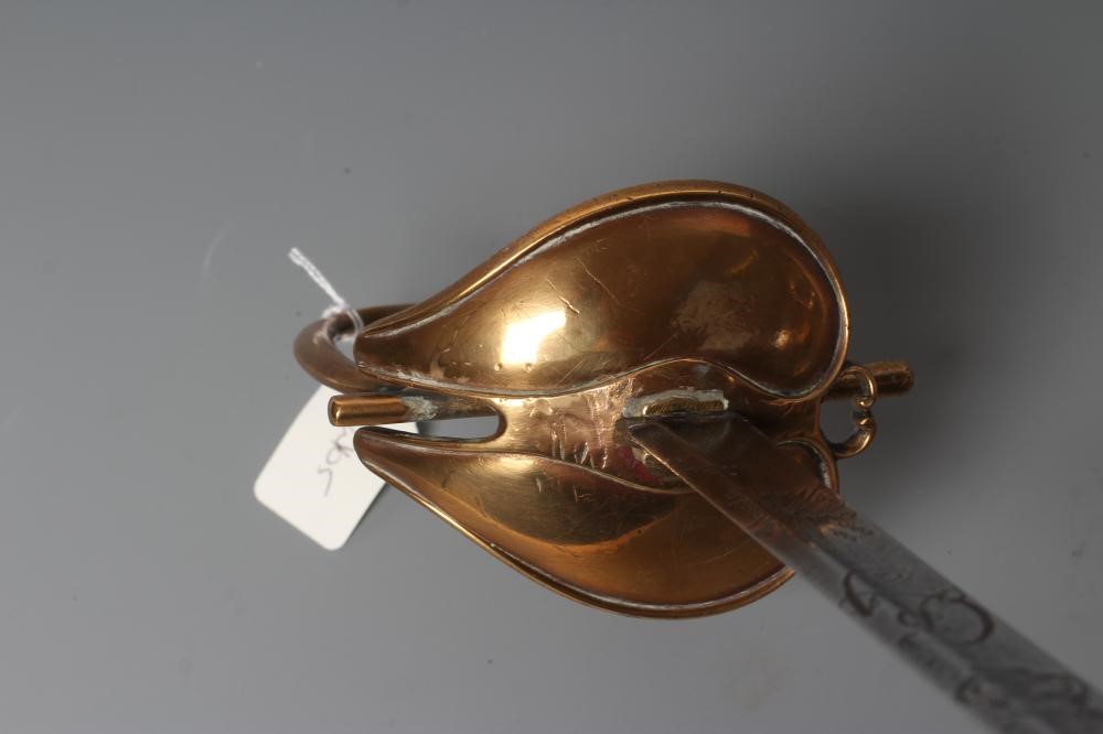 A BRITISH 1796 PATTERN HEAVY CAVALRY OFFICER'S SWORD Image