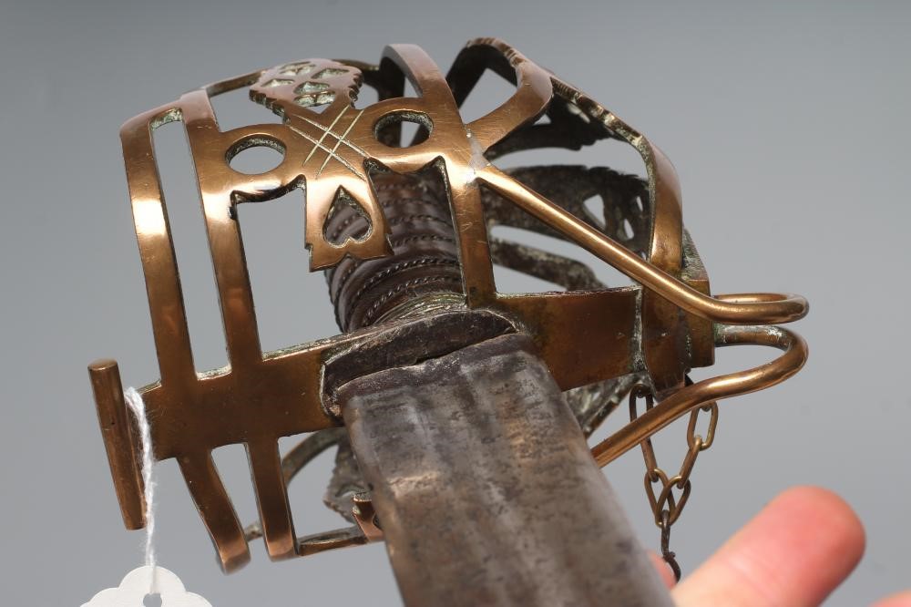 AN 1828 PATTERN HIGHLAND INFANTRY OFFICER'S BROADSWORD with very heavy 32 1/2" blade Image