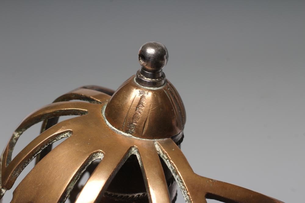 AN 1828 PATTERN HIGHLAND INFANTRY OFFICER'S BROADSWORD with very heavy 32 1/2" blade Image