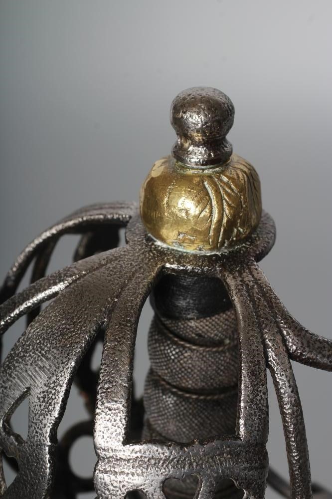 AN 1828 PATTERN HIGHLAND INFANTRY OFFICER'S BROADSWORD Image