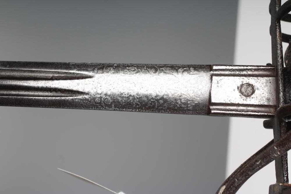 AN 1828 PATTERN HIGHLAND INFANTRY OFFICER'S BROADSWORD Image