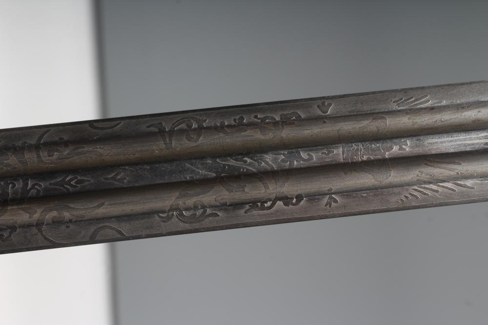 A HIGHLAND INFANTRY OFFICER'S BROADSWORD Image