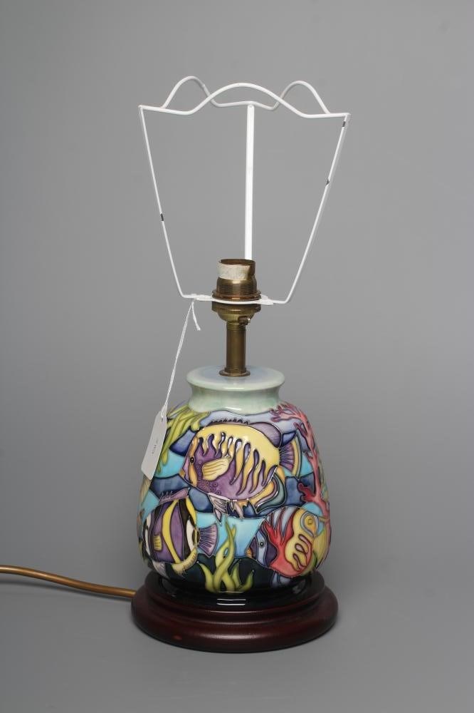 A MOORCROFT POTTERY MARTINIQUE PATTERN TABLE LAMP Image