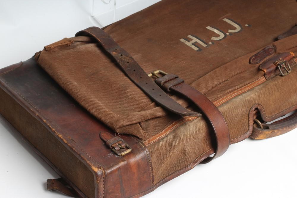 A JAMES PURDEY & SONS DOUBLE SHOTGUN CASE of oak and leather construction Image