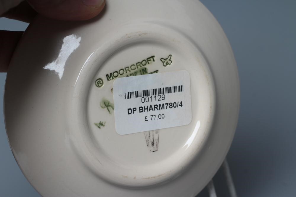 A MOORCROFT POTTERY TREFOIL PATTERN SMALL VASE Image