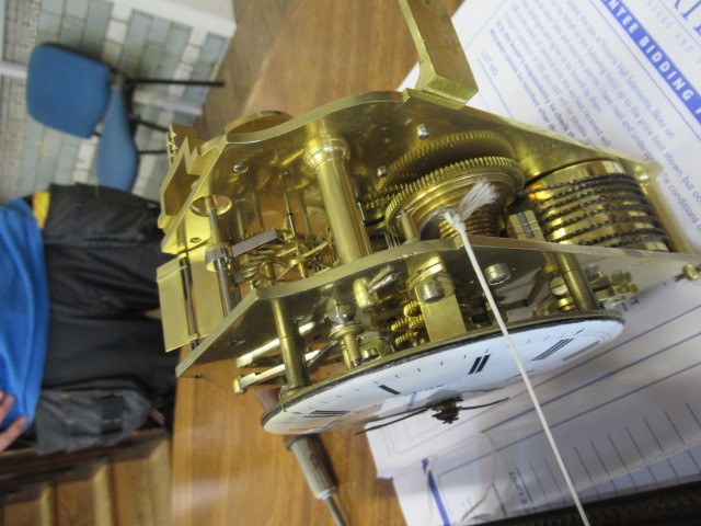 A REGENCY ROSEWOOD MANTEL CLOCK Image