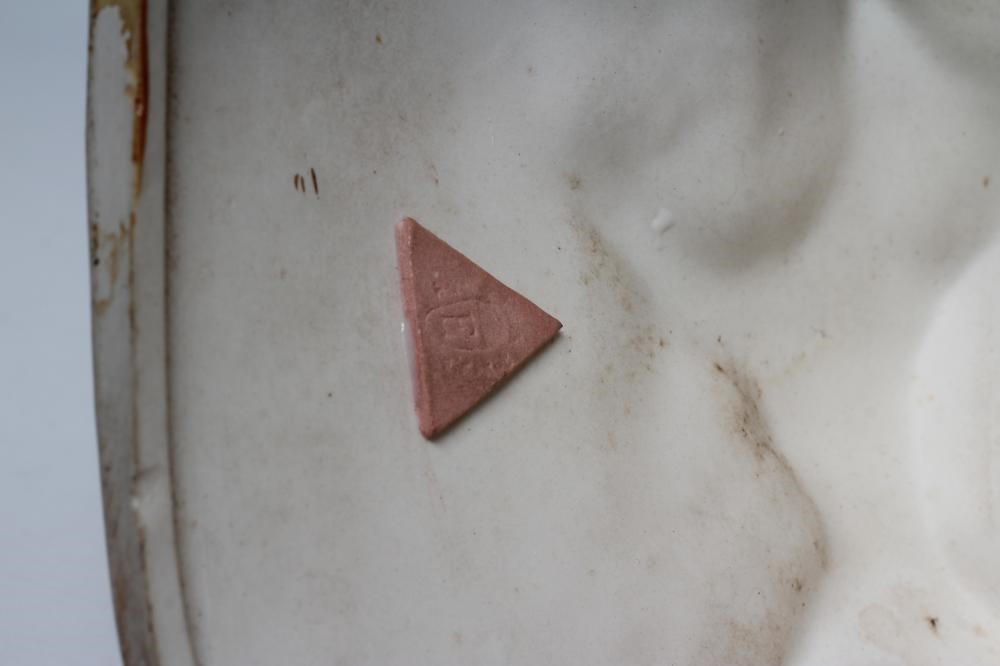 A ROYAL DUX BISQUE PORCELAIN FIGURE GROUP Image