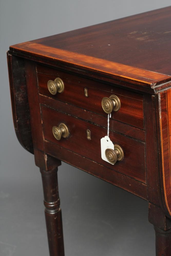 A LADY'S REGENCY MAHOGANY DROP LEAF SMALL WRITING TABLE Image