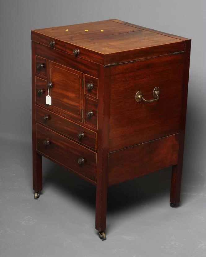 A GEORGIAN MAHOGANY TOILET CHEST Image