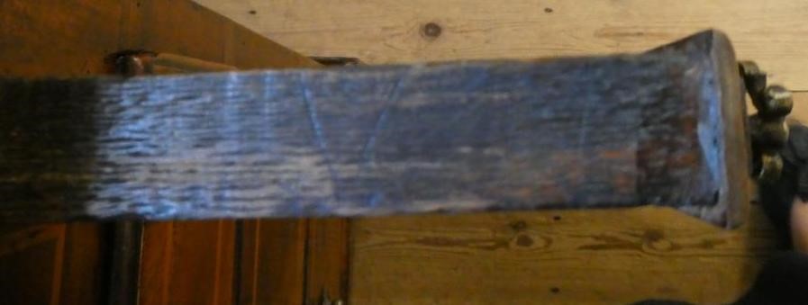 A GEORGIAN WALNUT BUREAU Image