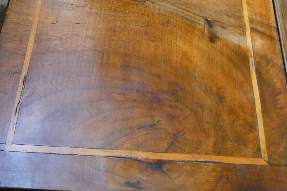 A GEORGIAN WALNUT BUREAU Image