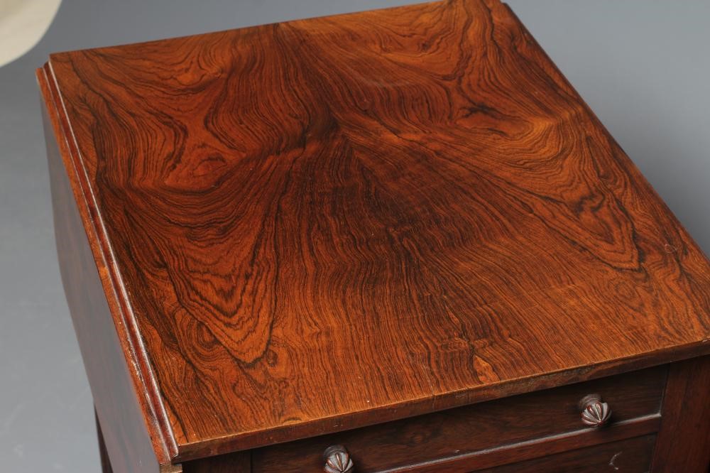 A WILLIAM IV ROSEWOOD WORK TABLE Image