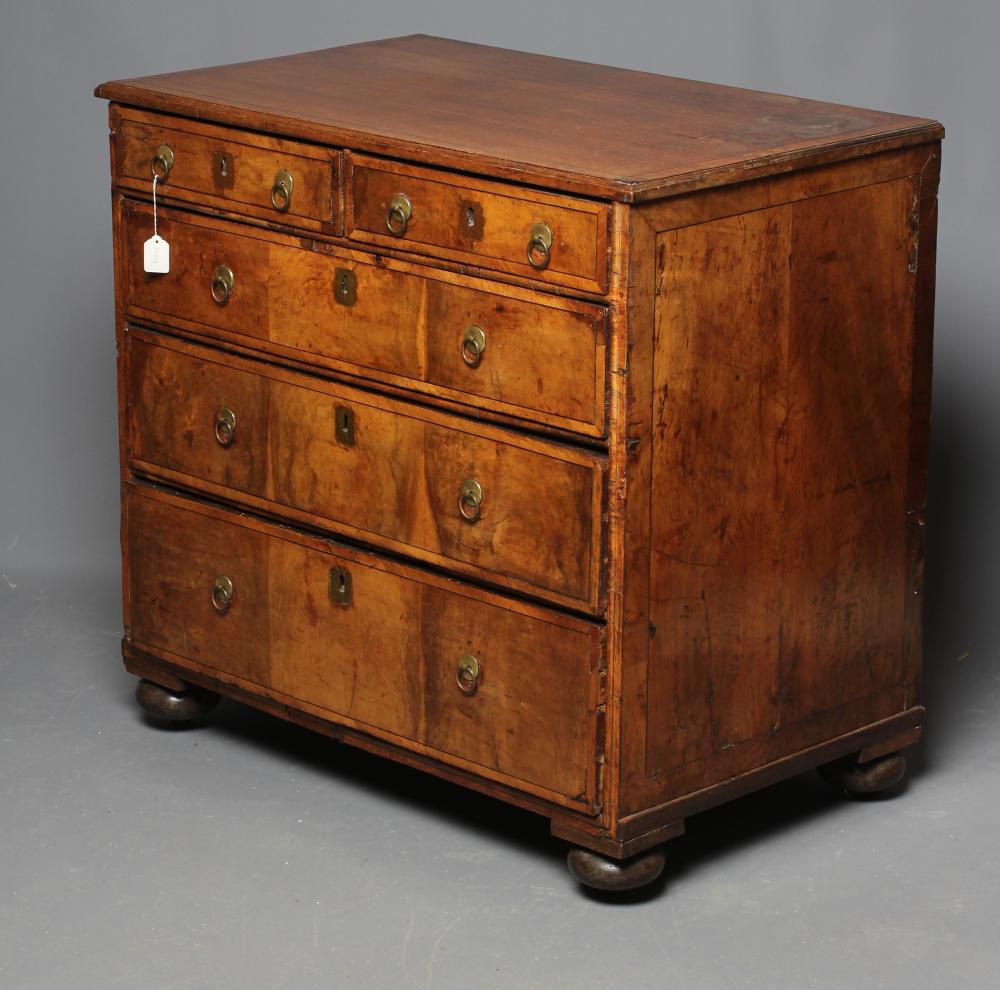 A GEORGIAN WALNUT CHEST Image