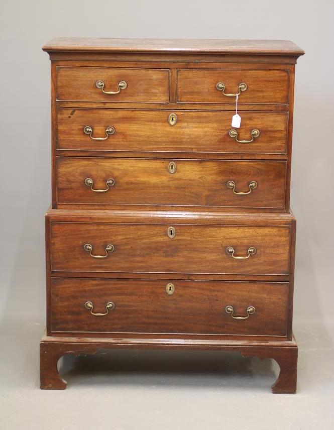 A MAHOGANY CHEST ON CHEST Image