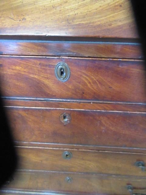 A GEORGIAN MAHOGANY BUREAU BOOKCASE Image