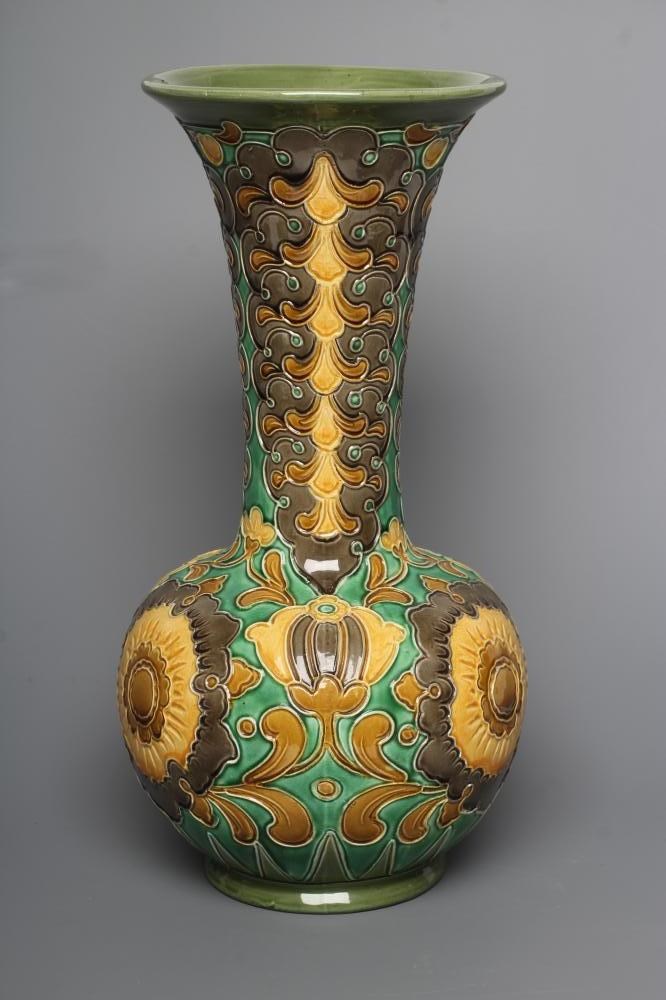 A BURMANTOFTS FAIENCE VASE Image