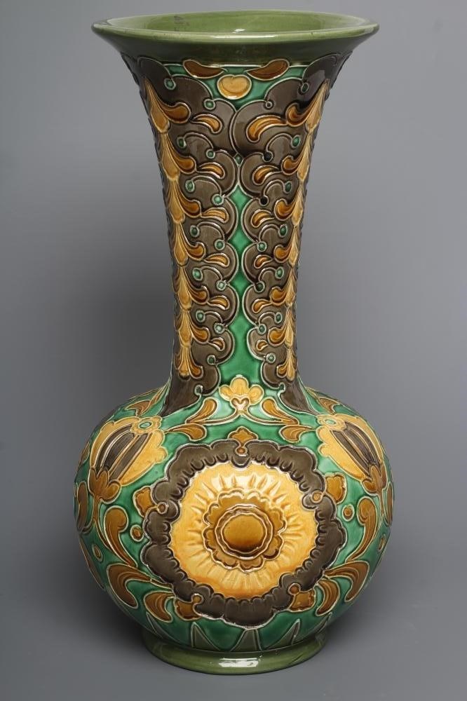 A BURMANTOFTS FAIENCE VASE Image