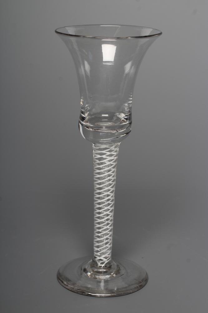 A WINE GLASS Image